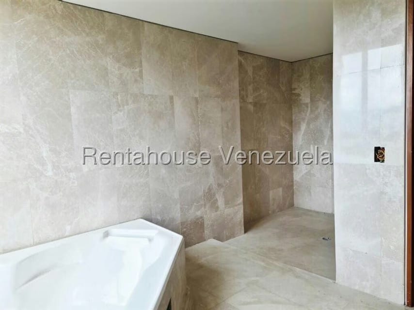 Apartamento (1 Nivel) en Venta en Colinas de Valle Arriba / Mirador de Los Campitos, Distrito Metropolitano - 13