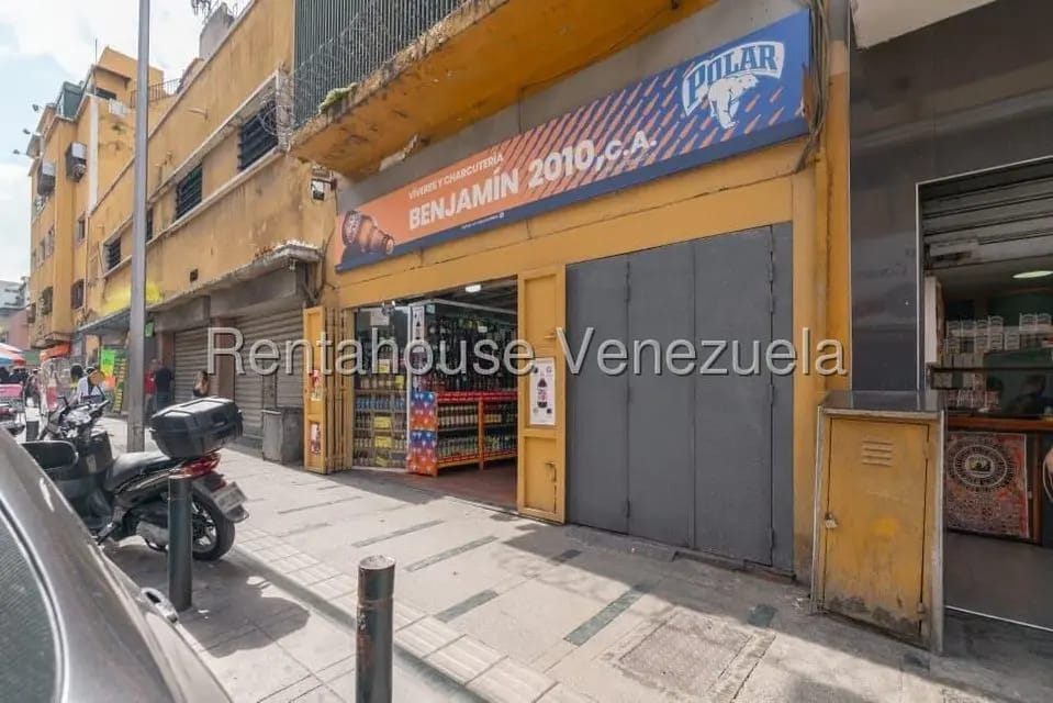 Comercial (Local Comercial) en Alquiler en Parroquia Catedral, Distrito Metropolitano - 2