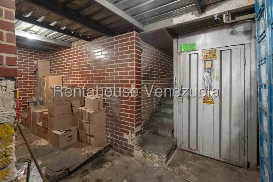 Comercial (Local Comercial) en Alquiler en Parroquia Catedral, Distrito Metropolitano - 14