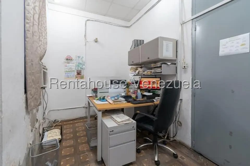 Comercial (Local Comercial) en Alquiler en Parroquia Catedral, Distrito Metropolitano - 18