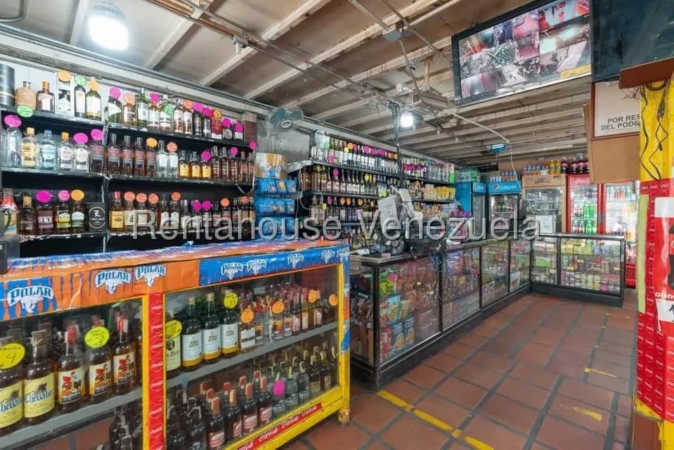 Comercial (Local Comercial) en Alquiler en Parroquia Catedral, Distrito Metropolitano - 4