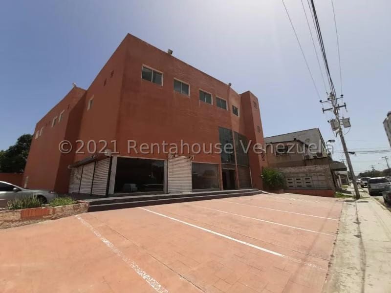 Comercial (Local Comercial) en Venta en Porlamar, Nueva Esparta - 2