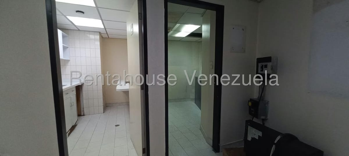 Comercial (Local Comercial) en Venta en Parroquia La Candelaria, Distrito Metropolitano - 14