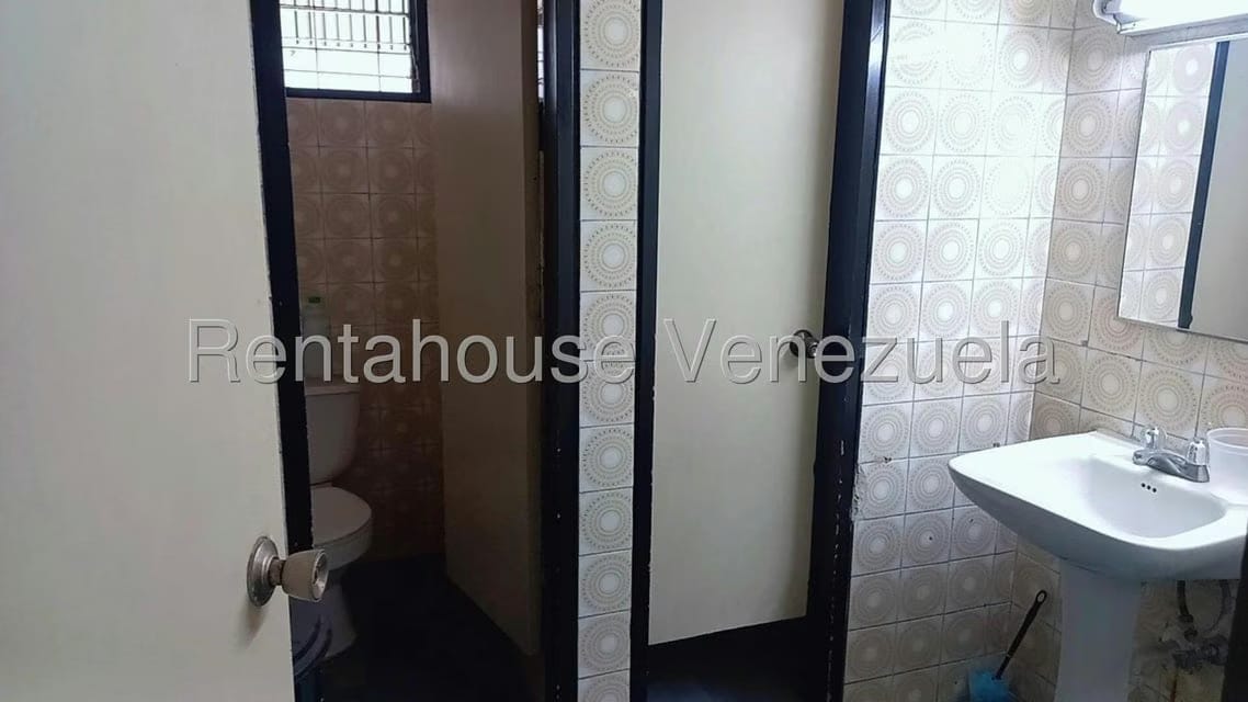 Comercial (Local Comercial) en Venta en Parroquia La Candelaria, Distrito Metropolitano - 22