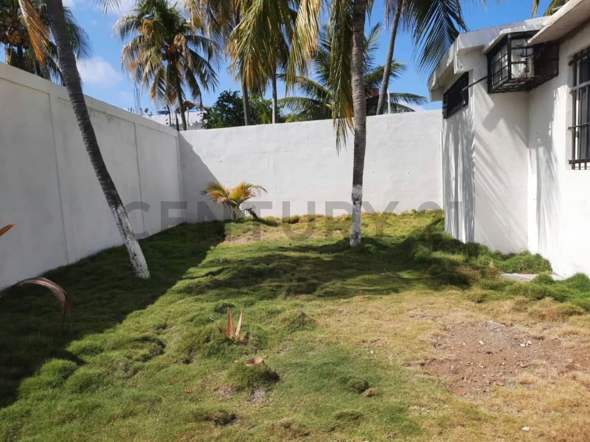 Venta de Casa Vacacional en Chichiriviche - 7