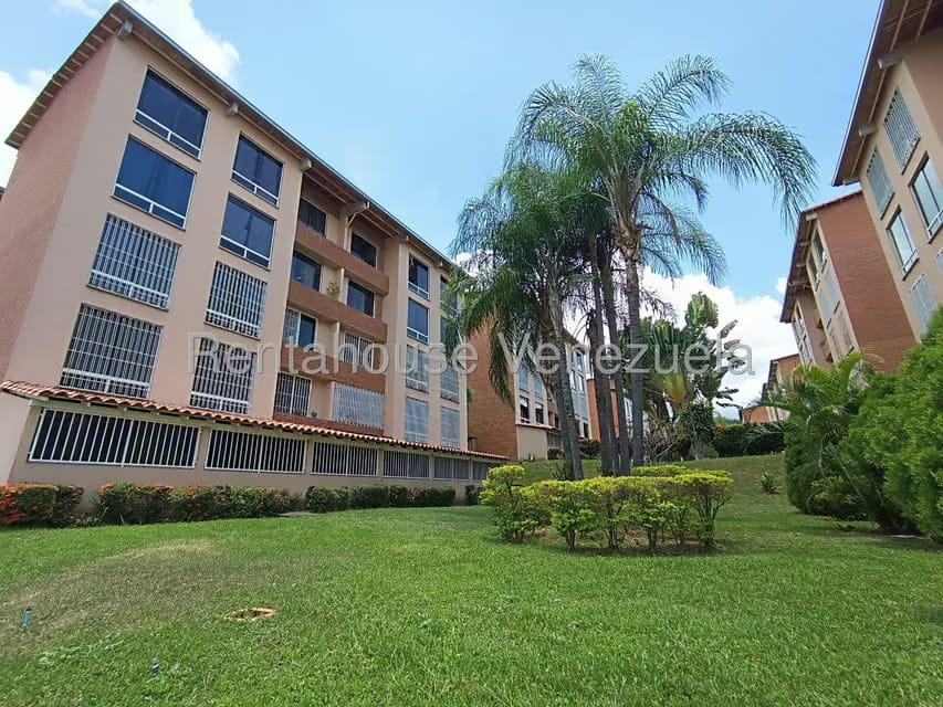 Apartamento (1 Nivel) en Alquiler en Sector San Pedro, Miranda