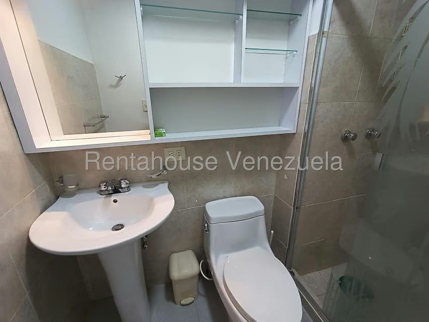 Apartamento (1 Nivel) en Alquiler en Sector San Pedro, Miranda - 18