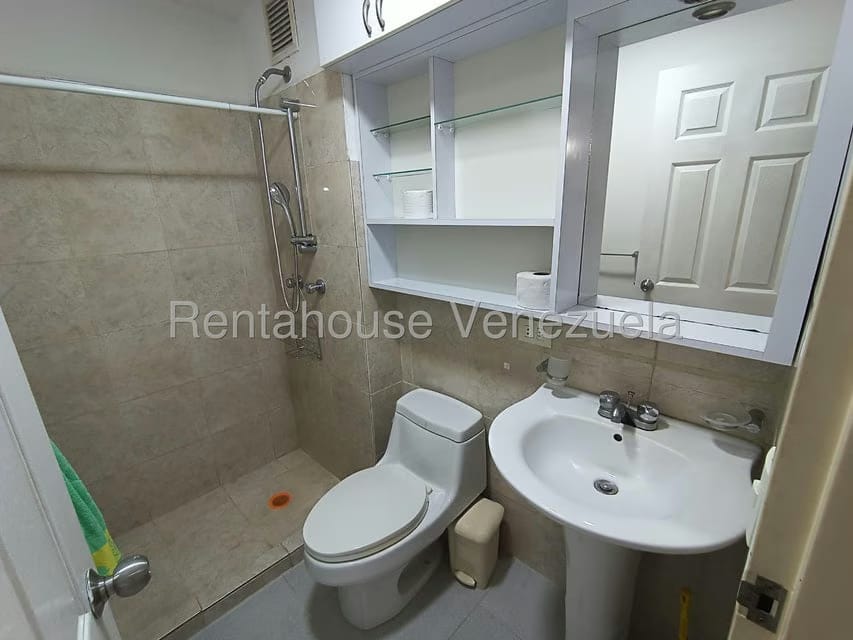 Apartamento (1 Nivel) en Alquiler en Sector San Pedro, Miranda - 19