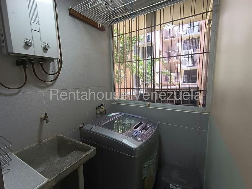 Apartamento (1 Nivel) en Alquiler en Sector San Pedro, Miranda - 21
