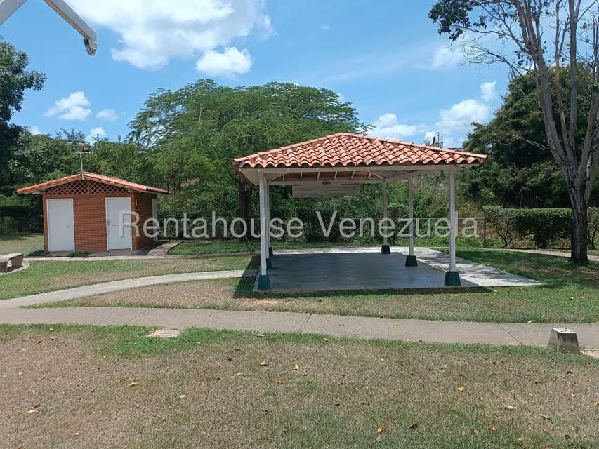 Apartamento (1 Nivel) en Alquiler en Sector San Pedro, Miranda - 29