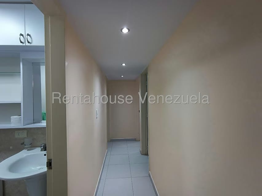 Apartamento (1 Nivel) en Alquiler en Sector San Pedro, Miranda - 10