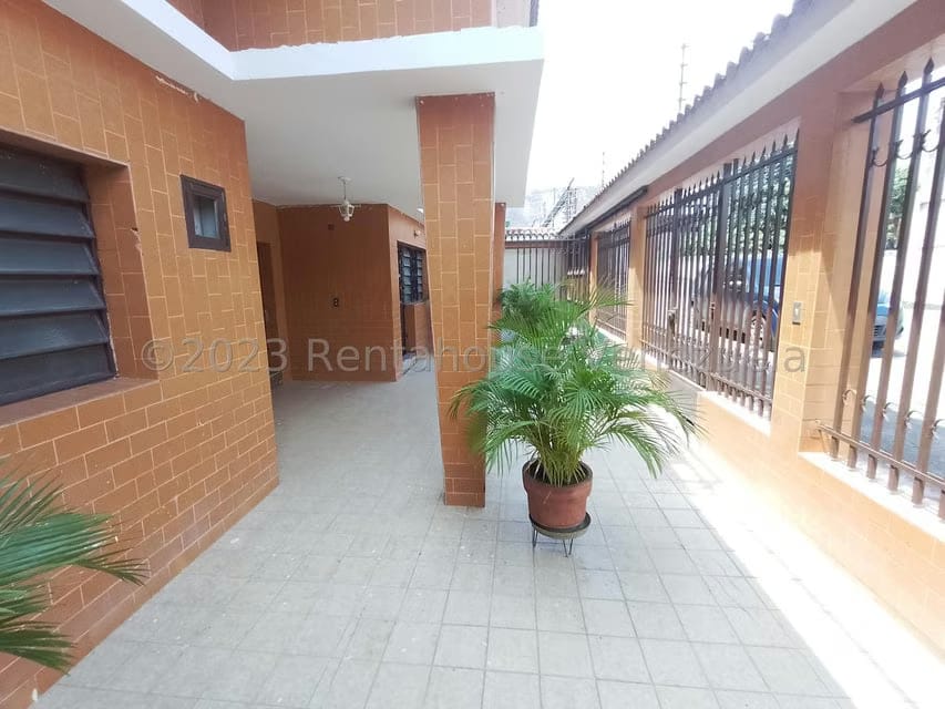 Casa (Multipes Niveles) en Venta en Centro, Aragua - 3