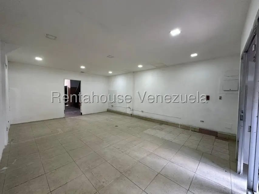 Comercial (Local Comercial) en Alquiler en Del Este, Lara - 9
