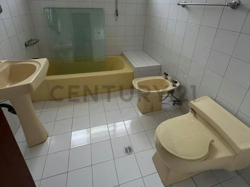 Casa en alquiler en Los Chorros, Caracas - 13