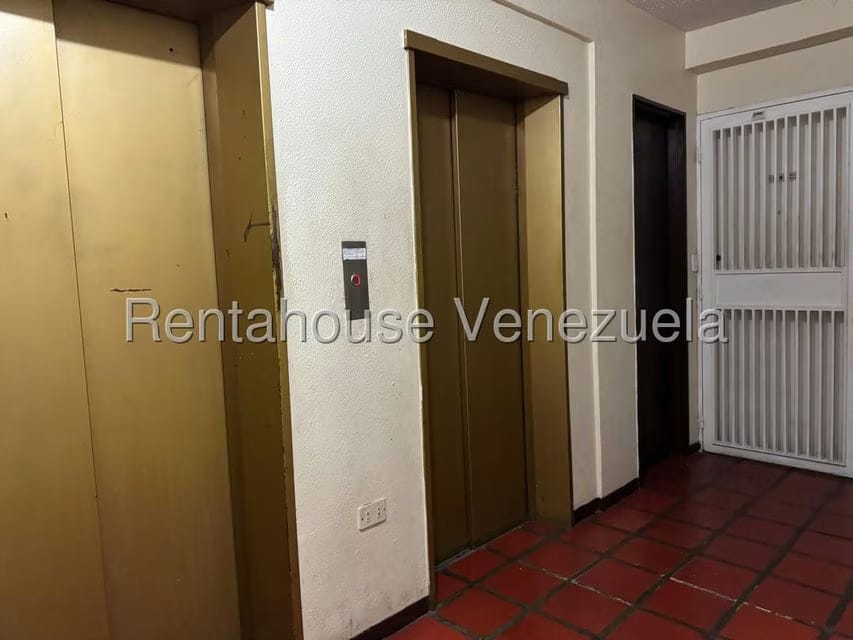 Apartamento (1 Nivel) en Venta en Parroquia Altagracia, Distrito Metropolitano - 52