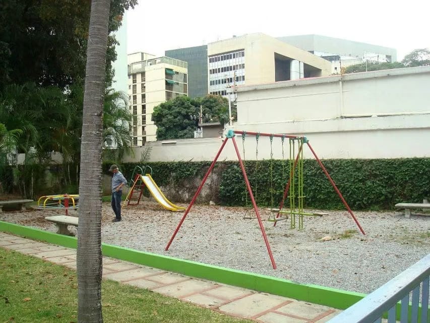 Apartamento (1 Nivel) en Venta en Los Palos Grandes, Distrito Metropolitano - 3