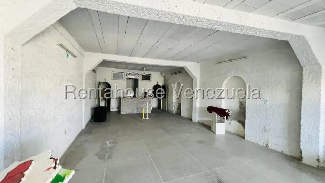 Casa (1 Nivel) en Venta en Centro, Aragua - 32