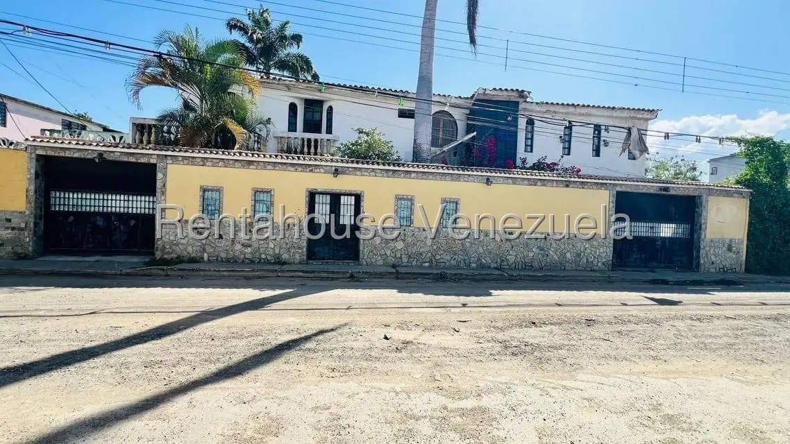 Casa (1 Nivel) en Venta en Centro, Aragua - 37