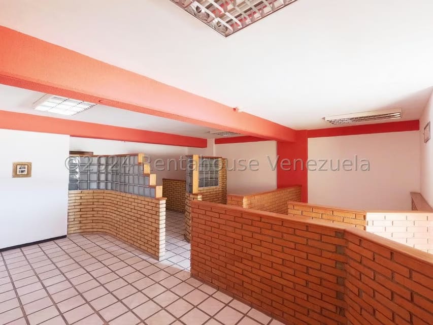 Comercial (Oficina) en Venta en Centro, Lara - 18