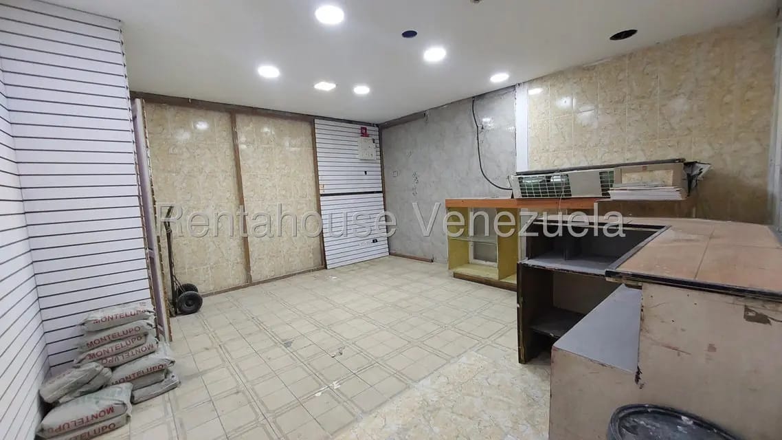 Comercial (Galpon - Deposito) en Alquiler en Parroquia Santa Rosalia, Distrito Metropolitano - 10