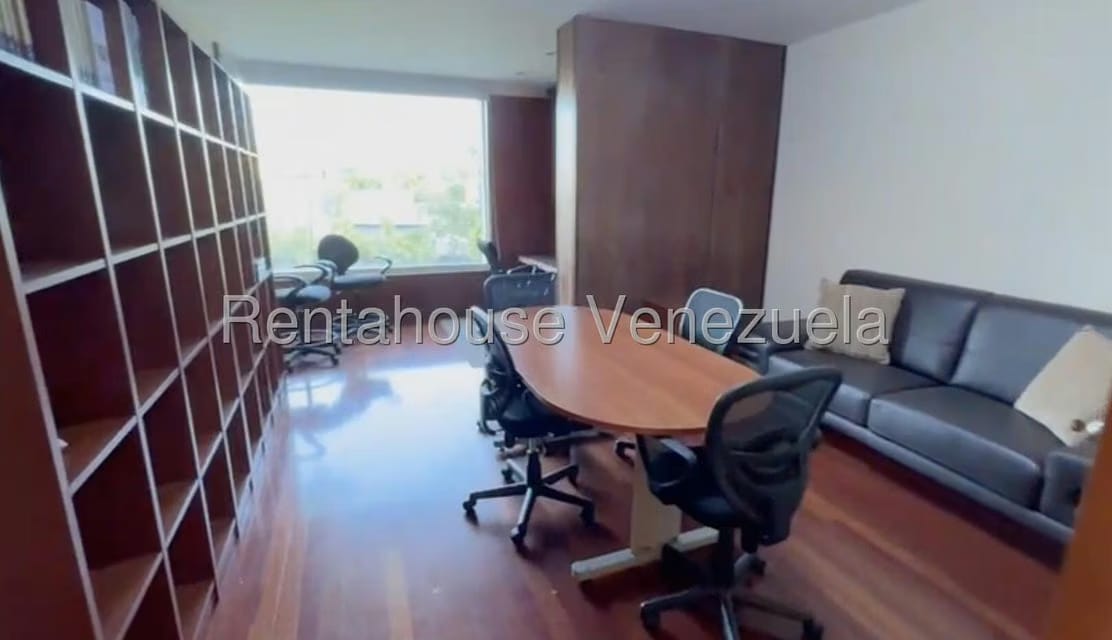 Casa (Multipes Niveles) en Alquiler en Prados del Este, Distrito Metropolitano - 14