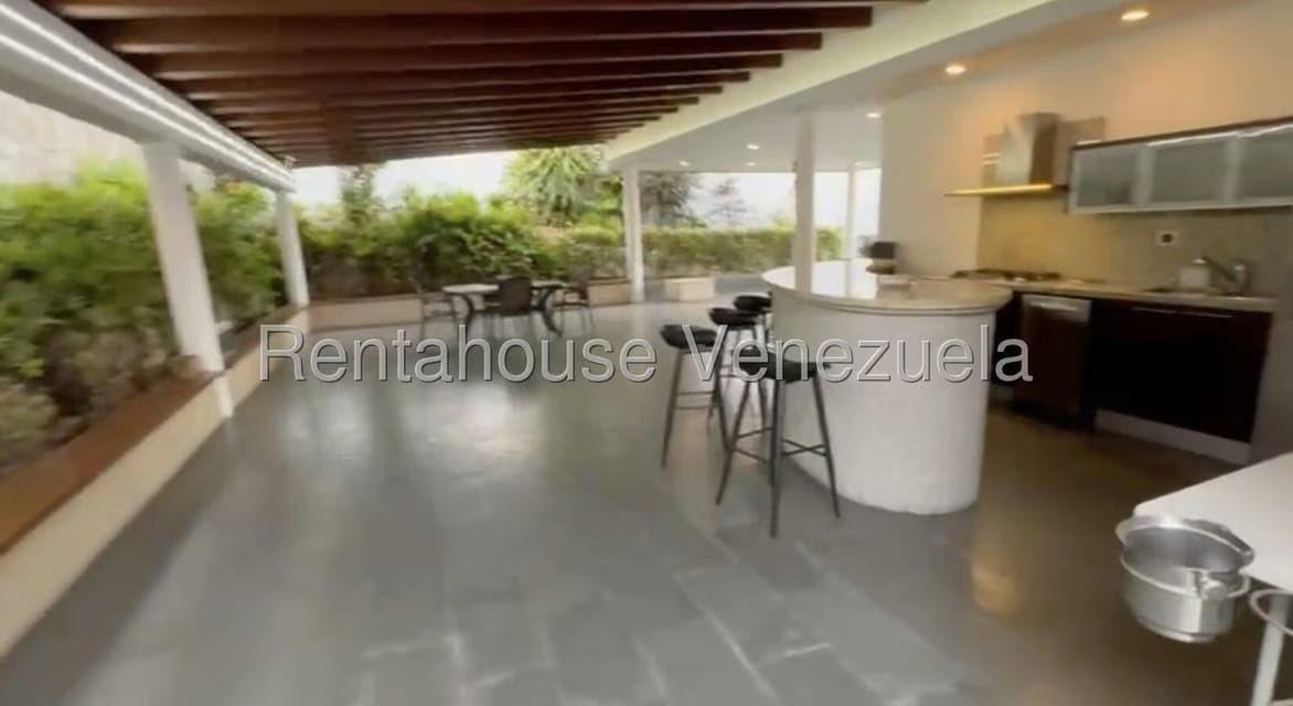 Casa (Multipes Niveles) en Alquiler en Prados del Este, Distrito Metropolitano - 15