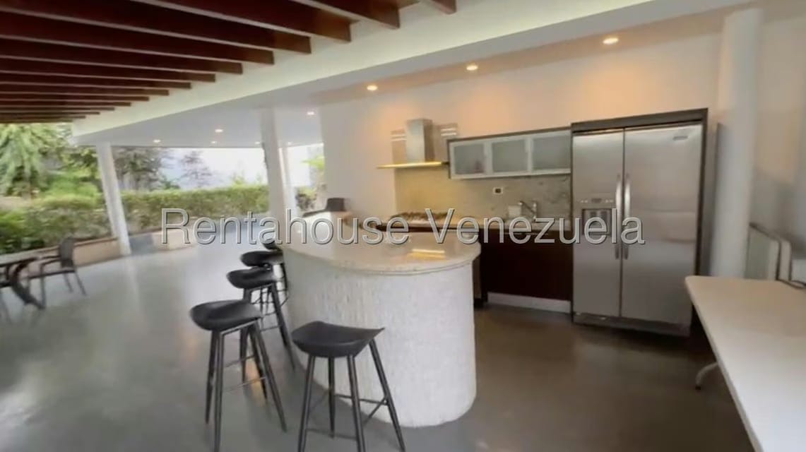 Casa (Multipes Niveles) en Alquiler en Prados del Este, Distrito Metropolitano - 16