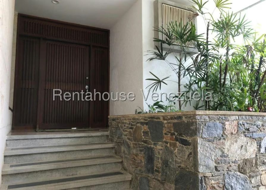 Casa (Multipes Niveles) en Alquiler en Prados del Este, Distrito Metropolitano - 3