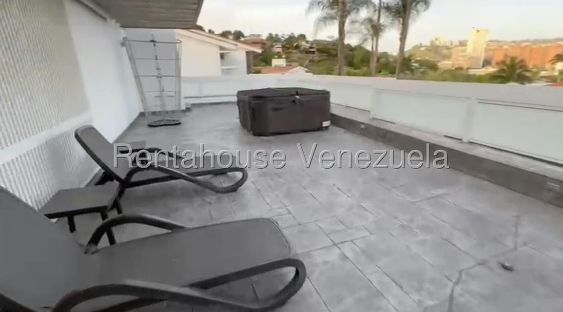 Casa (Multipes Niveles) en Alquiler en Prados del Este, Distrito Metropolitano - 34