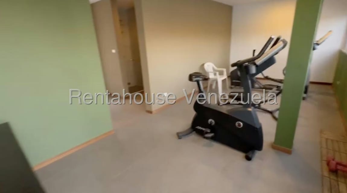 Casa (Multipes Niveles) en Alquiler en Prados del Este, Distrito Metropolitano - 36