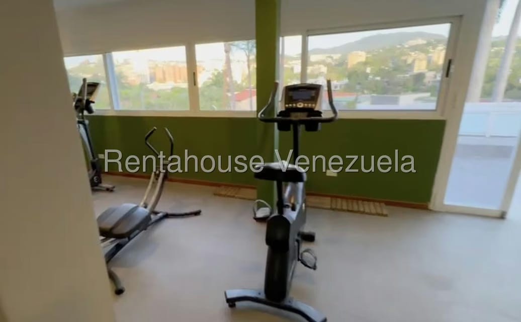 Casa (Multipes Niveles) en Alquiler en Prados del Este, Distrito Metropolitano - 37