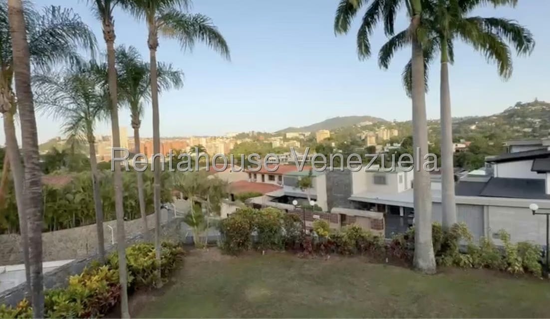 Casa (Multipes Niveles) en Alquiler en Prados del Este, Distrito Metropolitano - 44