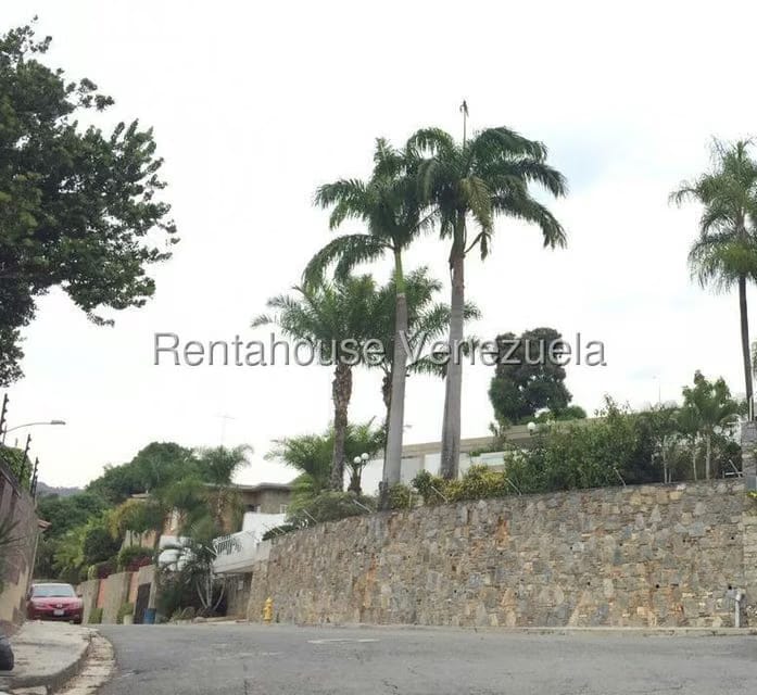 Casa (Multipes Niveles) en Alquiler en Prados del Este, Distrito Metropolitano - 47