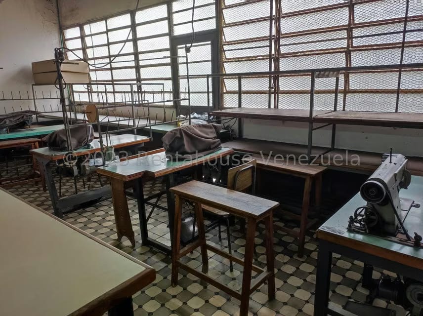 Comercial (Galpon - Deposito) en Venta en El Tambor, Miranda - 17