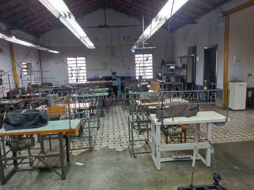 Comercial (Galpon - Deposito) en Venta en El Tambor, Miranda - 18