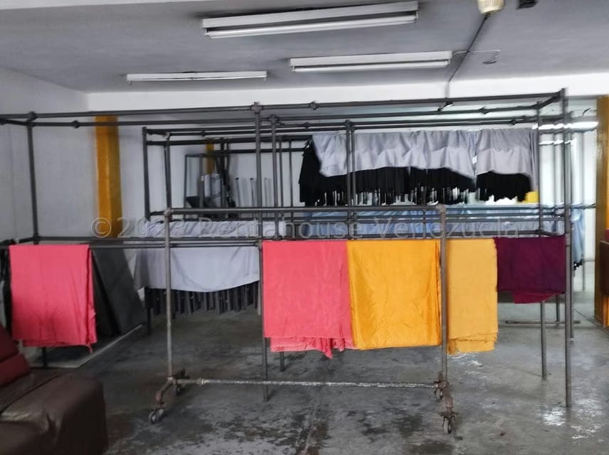 Comercial (Galpon - Deposito) en Venta en El Tambor, Miranda - 21