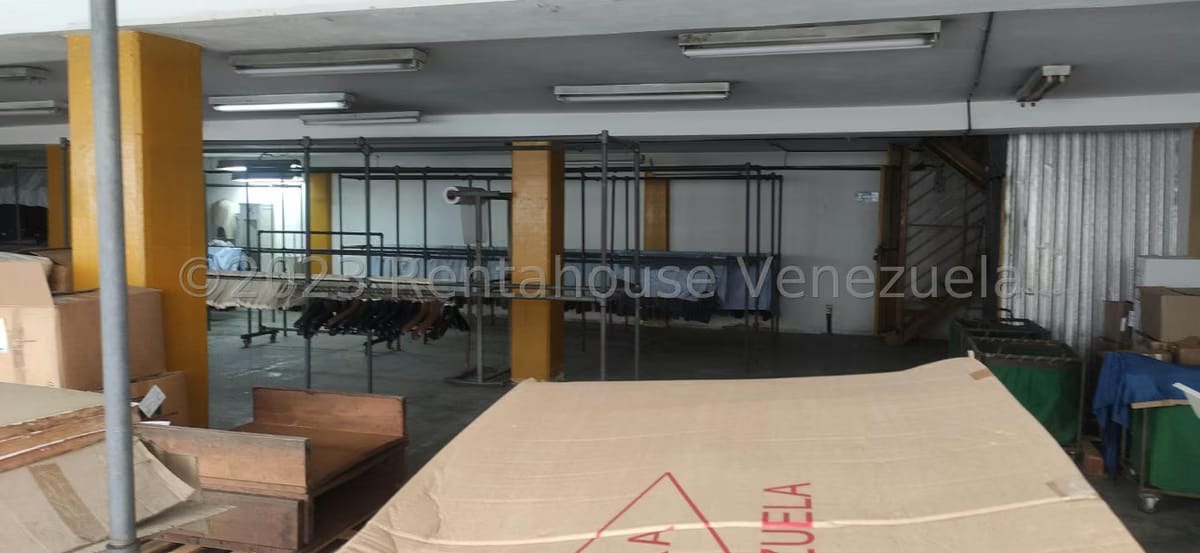 Comercial (Galpon - Deposito) en Venta en El Tambor, Miranda - 24