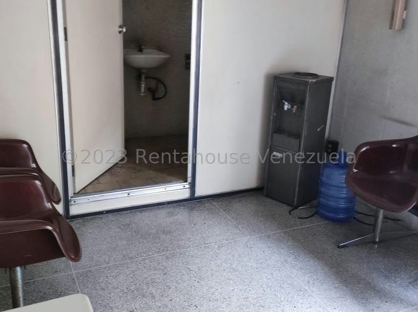 Comercial (Galpon - Deposito) en Venta en El Tambor, Miranda - 38