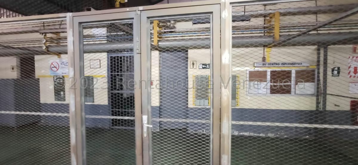 Comercial (Galpon - Deposito) en Venta en El Tambor, Miranda - 44