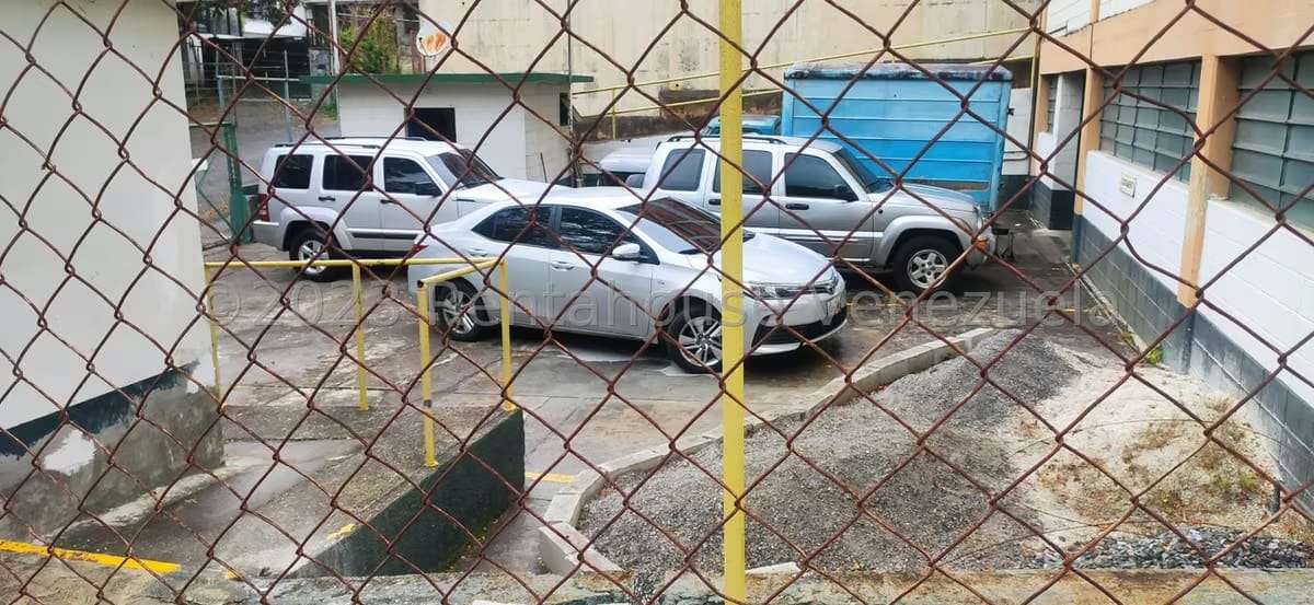 Comercial (Galpon - Deposito) en Venta en El Tambor, Miranda - 66