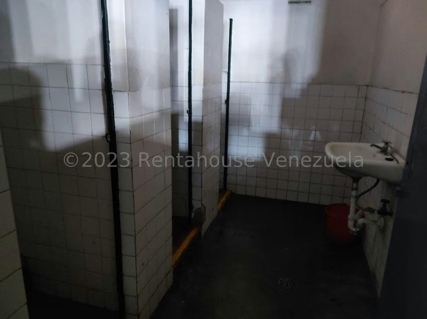 Comercial (Galpon - Deposito) en Venta en El Tambor, Miranda - 69