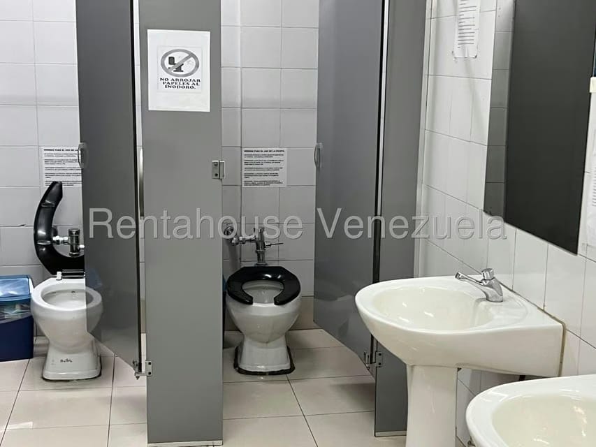 Comercial (Oficina) en Venta en El Marques, Distrito Metropolitano - 9