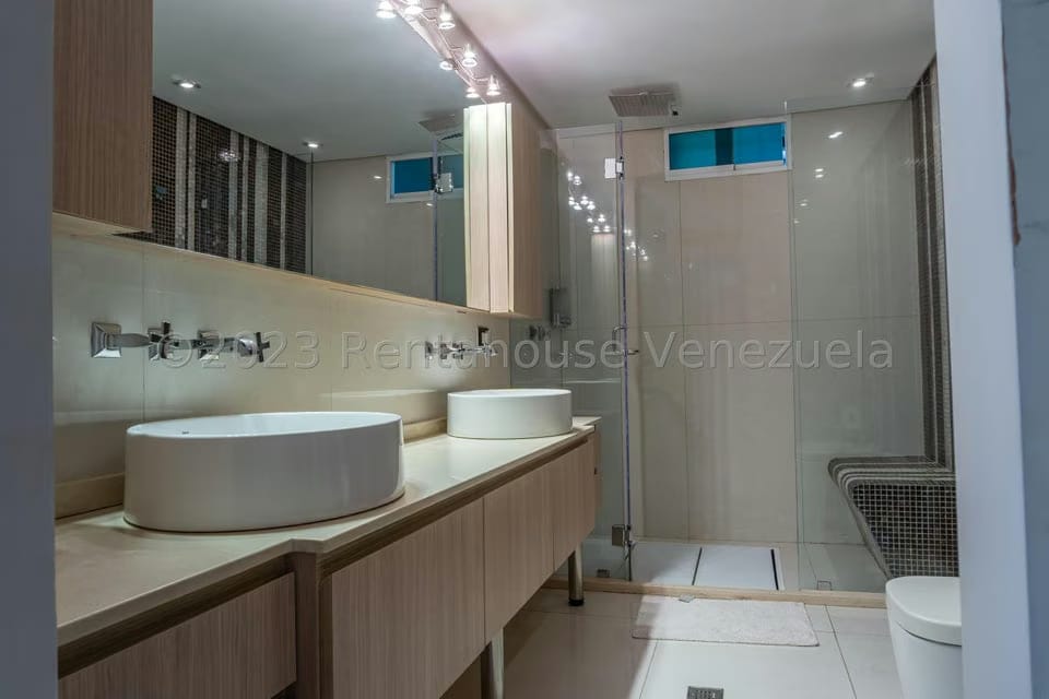Casa (Duplex) en Venta en Colinas de Bello Monte, Distrito Metropolitano - 20