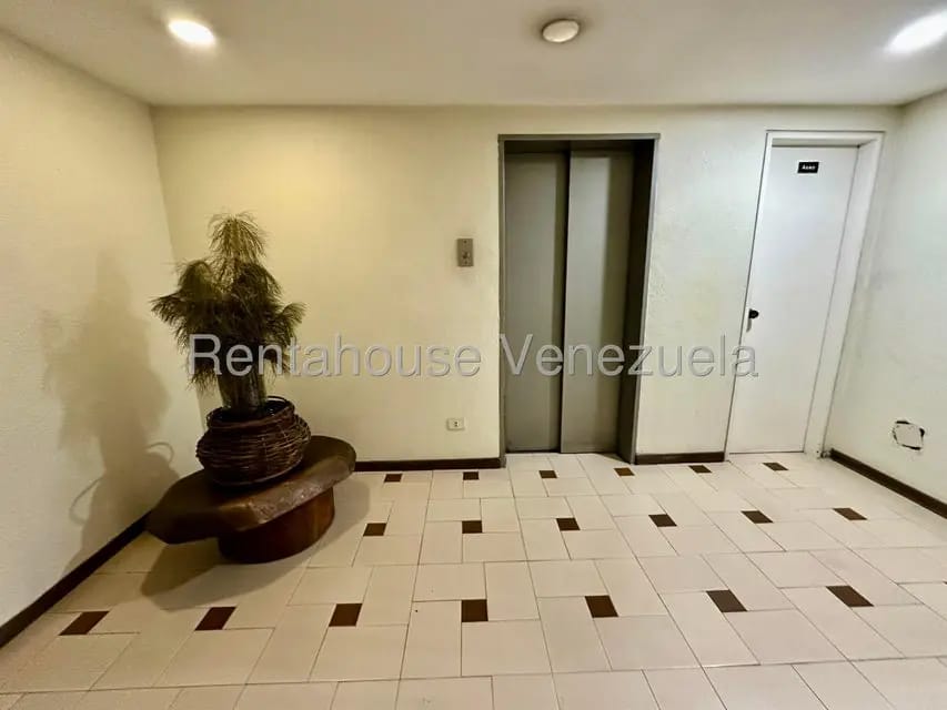 Apartamento (1 Nivel) en Venta en Las Esmeraldas, Distrito Metropolitano - 18