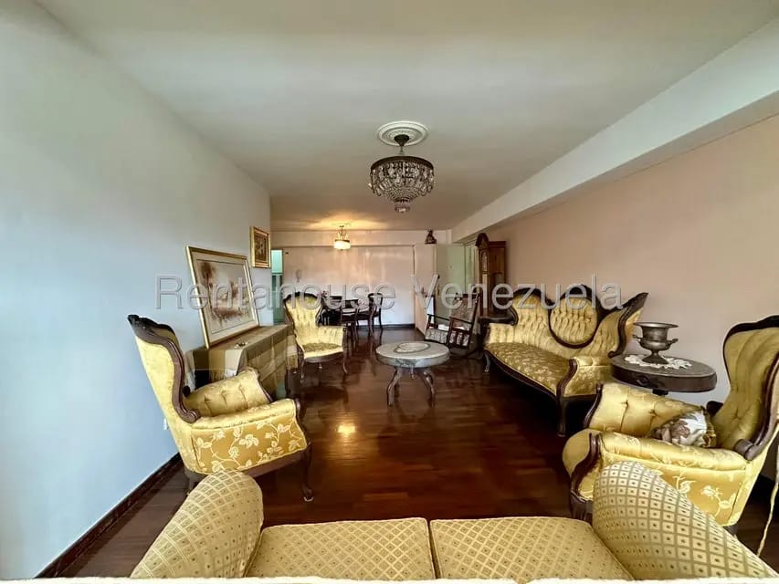 Apartamento (1 Nivel) en Venta en Las Esmeraldas, Distrito Metropolitano - 4