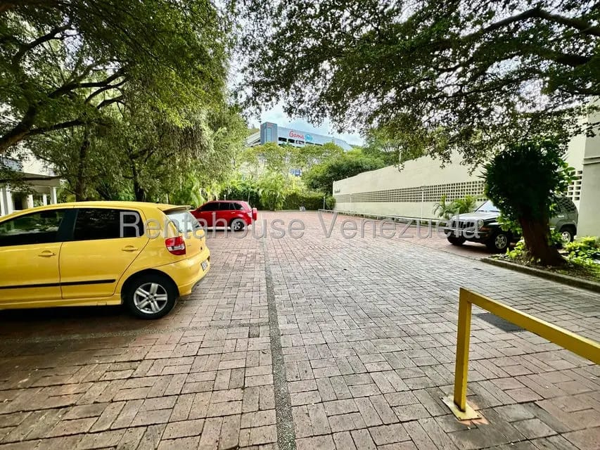 Apartamento (1 Nivel) en Venta en Las Esmeraldas, Distrito Metropolitano - 33