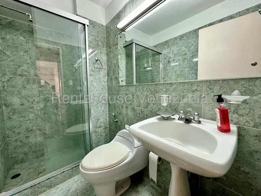 Apartamento (1 Nivel) en Venta en Las Esmeraldas, Distrito Metropolitano - 10