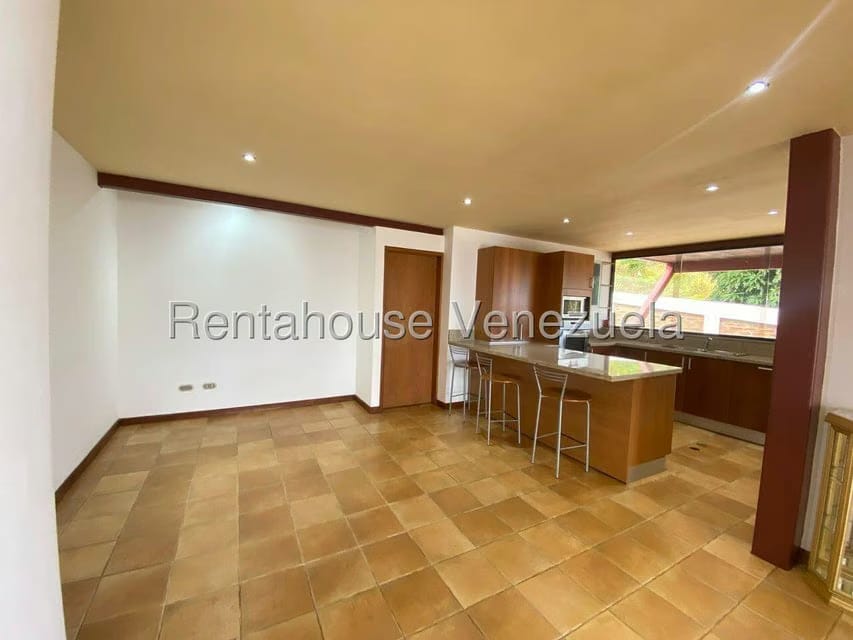 Casa (Multipes Niveles) en Venta en El Cuji, Miranda - 12