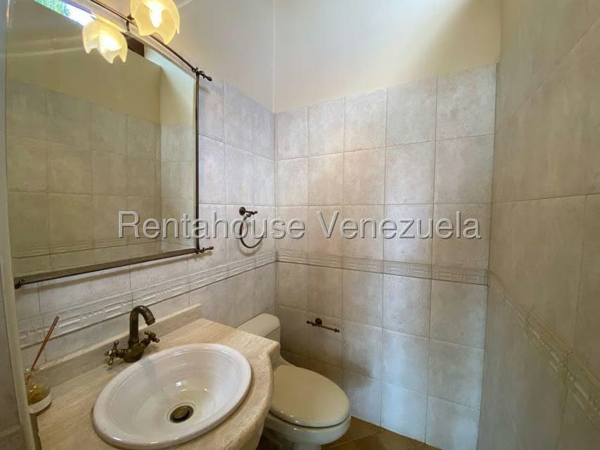 Casa (Multipes Niveles) en Venta en El Cuji, Miranda - 19