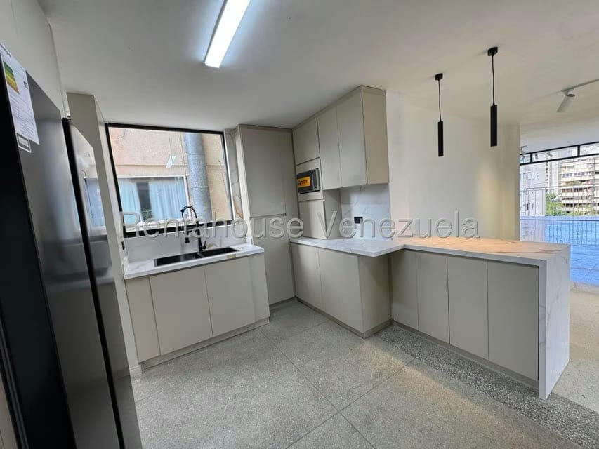 Apartamento (1 Nivel) en Venta en Los Palos Grandes, Distrito Metropolitano - 30